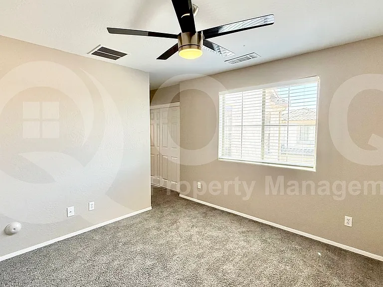 8306 W Sheridan St — Photo 9