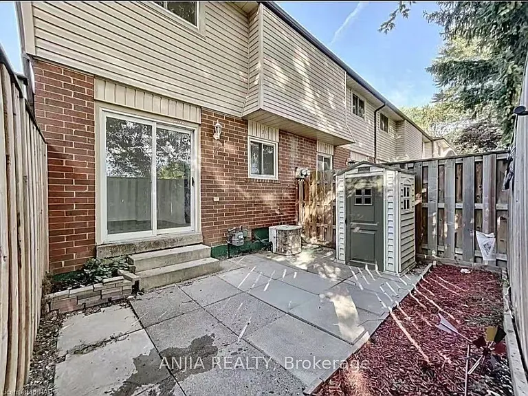 2 Weiden St #31 — Photo 9
