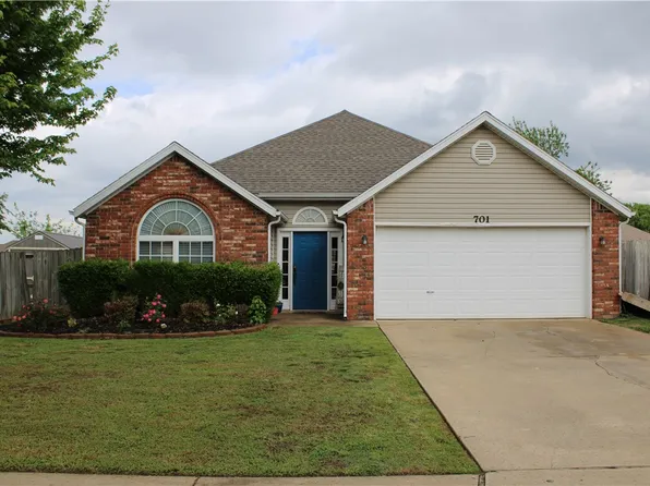 701 Emerald St, Lowell, AR 72745