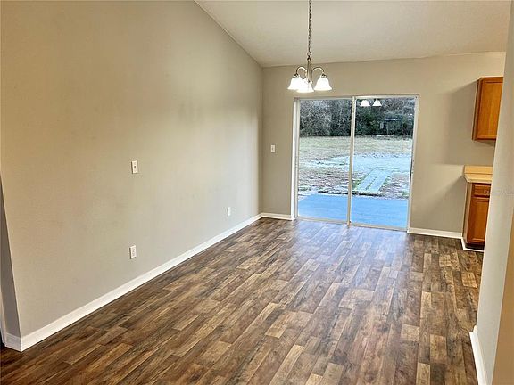 4th image of 11334 Lakeview Dr