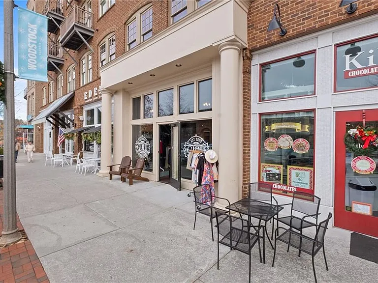 360 Chambers St #1-202 — Photo 2