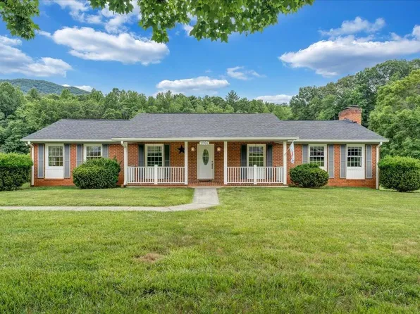 1066 Coopers Cove Rd, Hardy, VA 24101