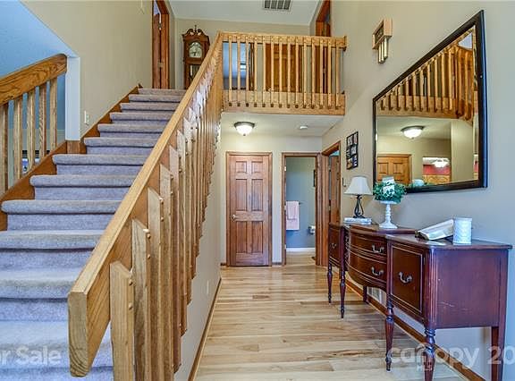 4th image of 71 Tica Farm Dr