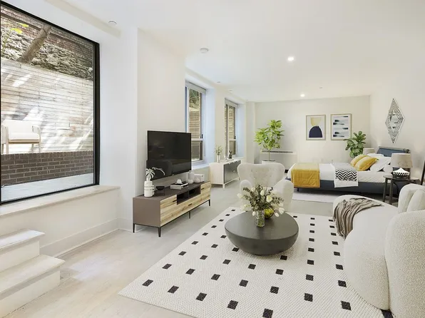 416 W 52nd St Townhouse 227, New York, NY 10019