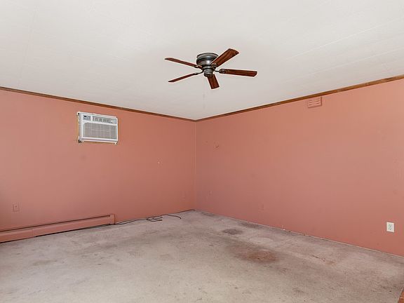 3rd image of 318 W Main St