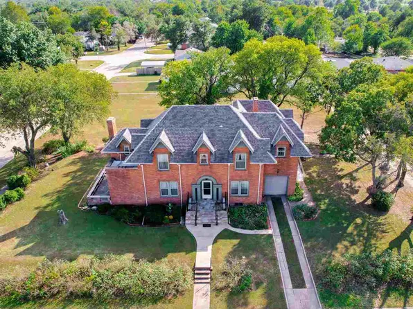 1300 S 8th St, Ponca City, OK 74601