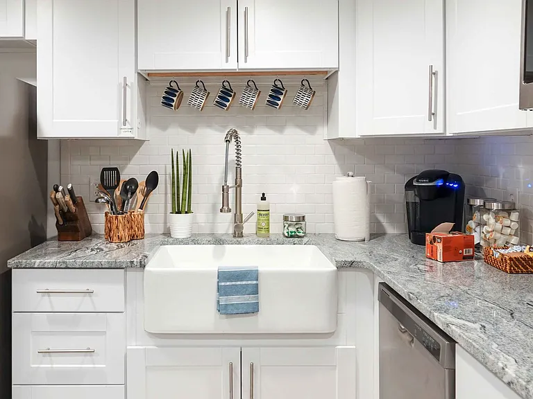 31 Swanson Ct — Photo 15