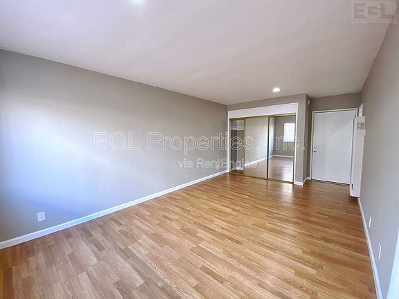 5th image of 5916-5922 Carlton Way1555 Bronson #104