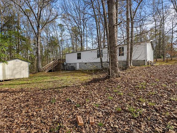 2nd image of 104 Nash Ln