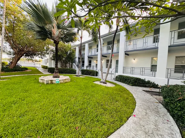 944 Bay Dr #12, Miami Beach, FL 33141