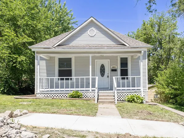 2821 Olive St, Saint Joseph, MO 64507