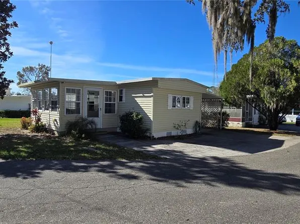 810 Oakwood Cir, Wildwood, FL 34785