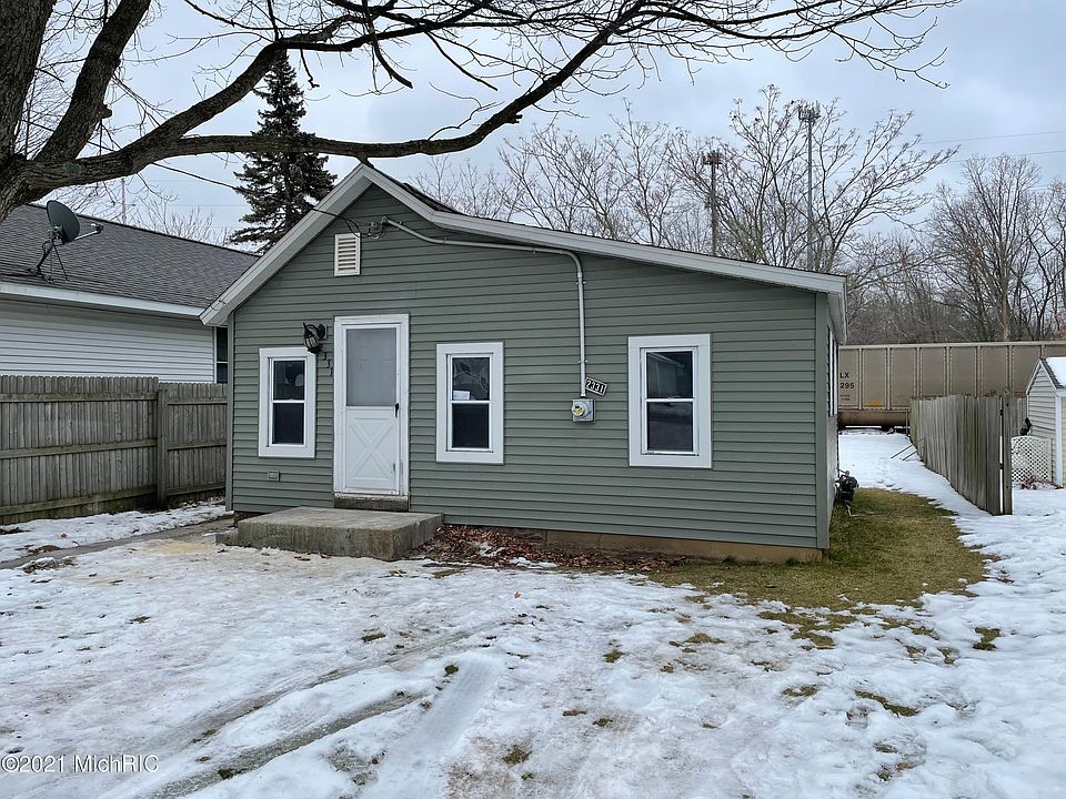 1st image of 2331 Norman Ave