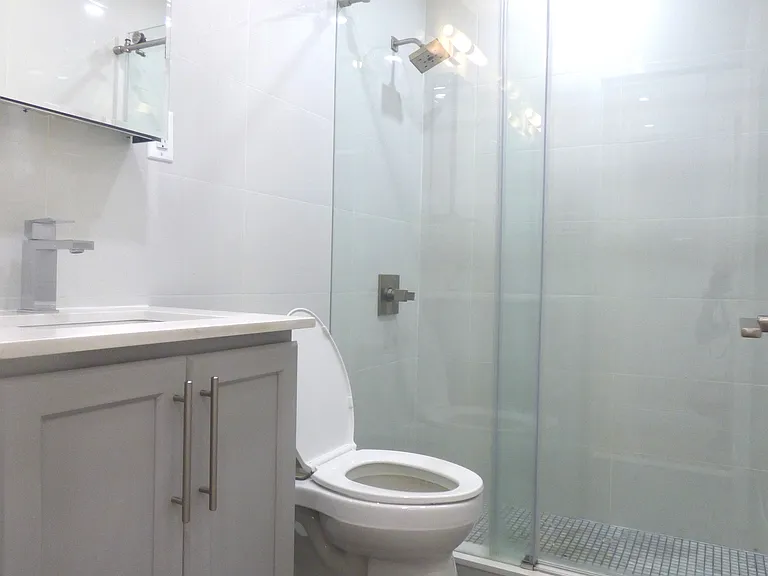 218 E 14th St #2F — Photo 7