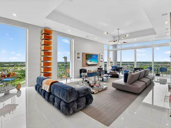 20155 Boca West Drive #Ph A-901, Boca Raton, FL 33434