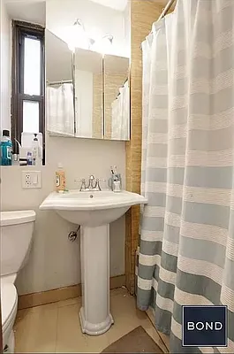 Rented by Bond New York | media 8