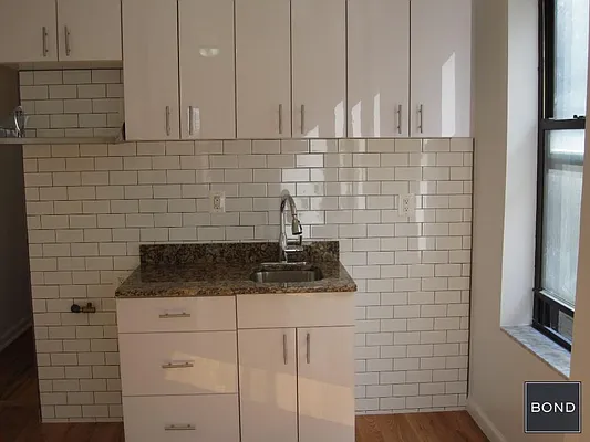 Rented by Bond New York | media 16