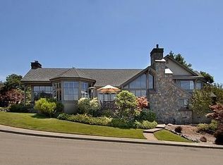 3235 Cobblestone Dr, Santa Rosa, CA 95404