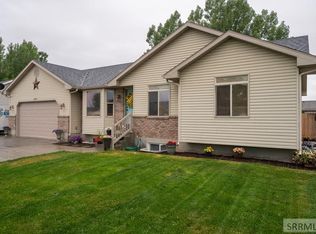 2985 N Bliss Dr, Idaho Falls, ID 83401