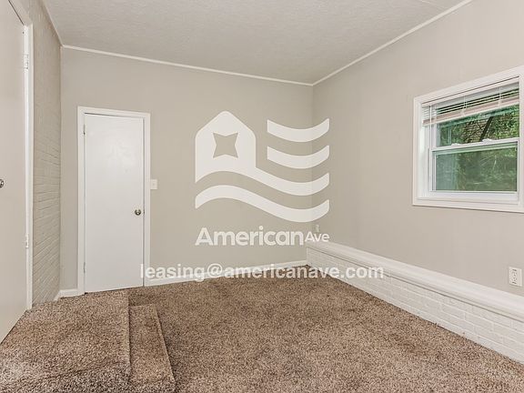 524791_004_living_room_13902433.jpg
