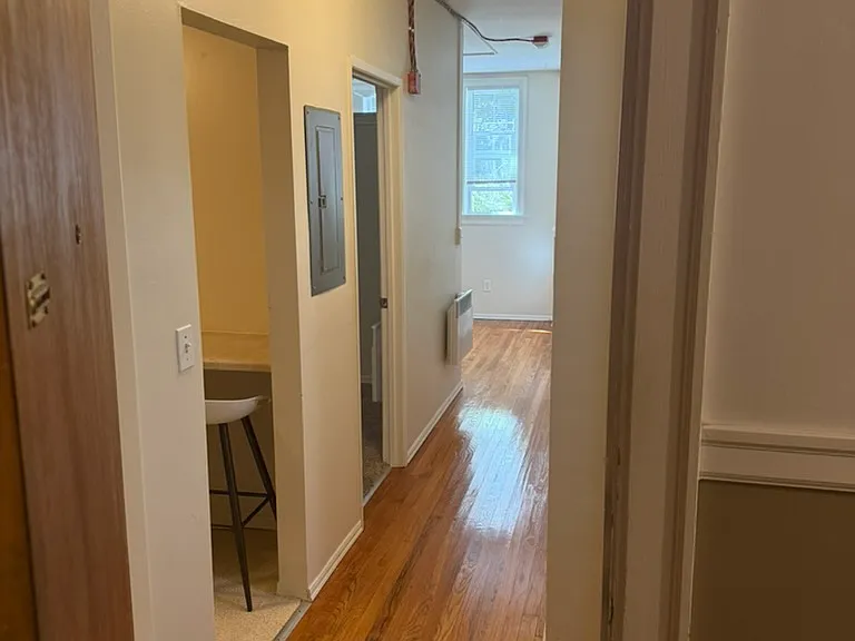 6402 Phinney Ave N #C — Photo 1