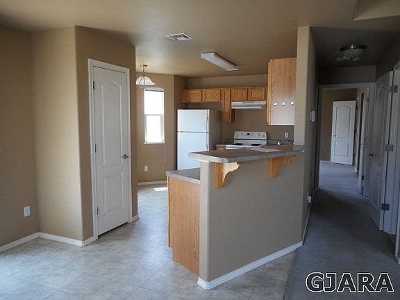 4th image of 2946 Joan Way
