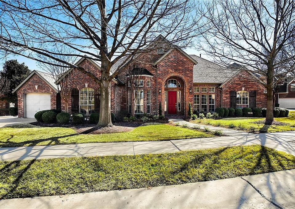 1st image of 2104 Waterbrook Dr