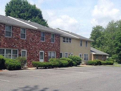1st image of 900 Colonial Vlg #914