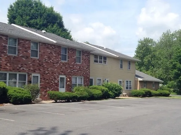 Colonial Village 8 Unit Building, 900 Colonial Vlg #914, Martinsburg, WV 25401
