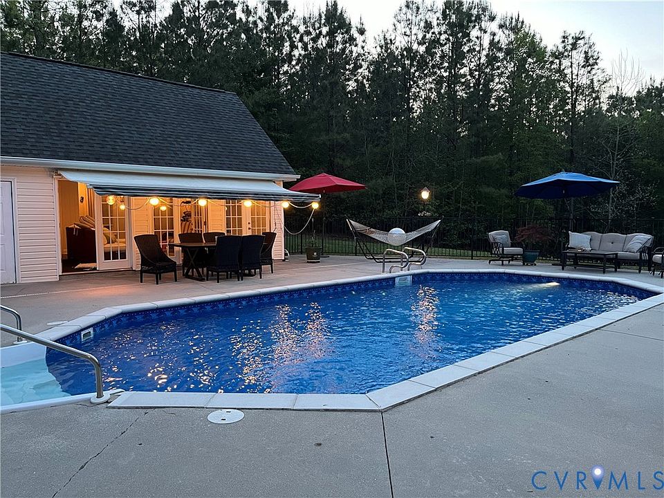 1st image of 3600 Oxford Dr