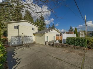 1740 Pennsylvania Ave, Coos Bay, OR 97420