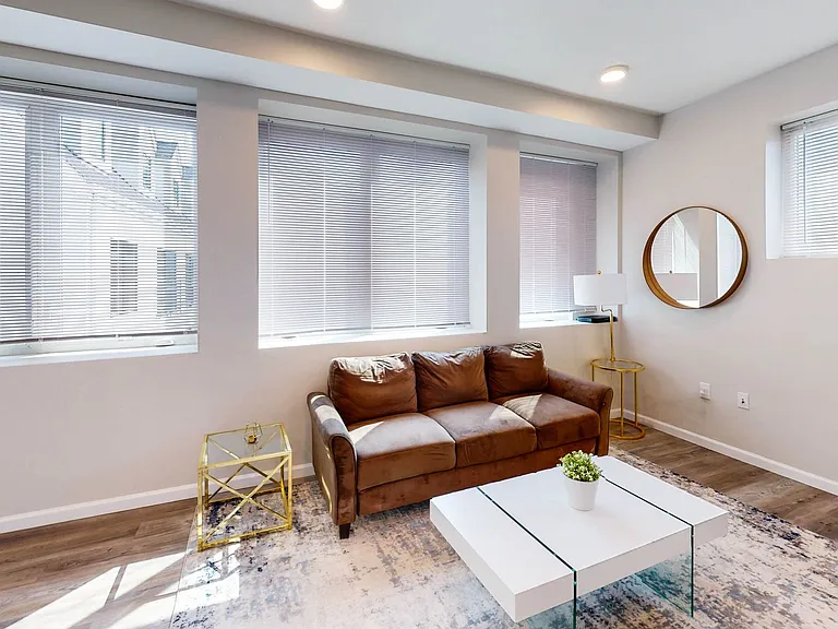 Olive & Court — Photo 14