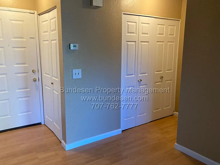 465 Enterprise Dr — Photo 3