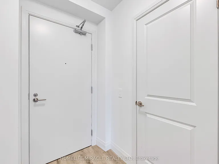1333 Weber St E #413 — Photo 17