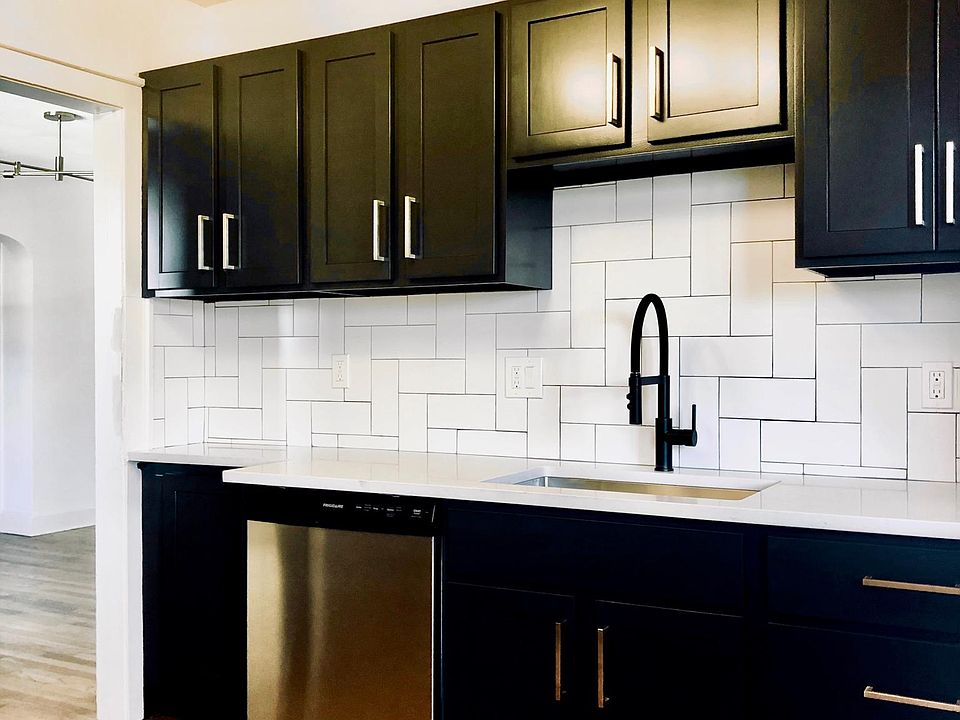 1st image of 13318 Madison Ave #2