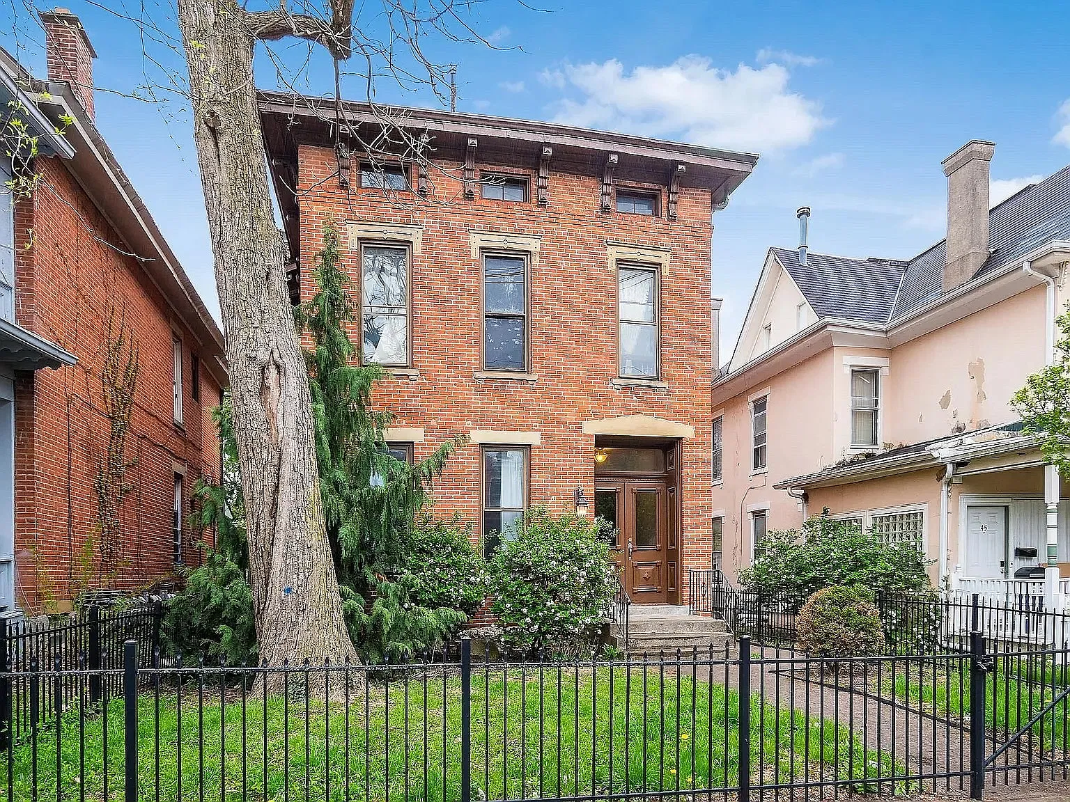 41 King Ave — Photo 2
