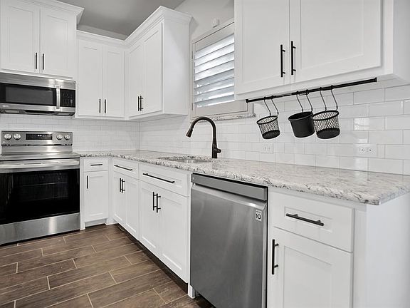 2nd image of 233 Teakwood Dr