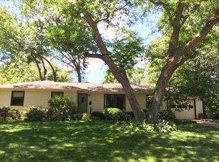 5 Norwood Cir, Iowa City, IA 52245