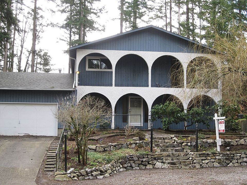1465 Lahti Drive - Beautiful parklike backyard, great to entertain!