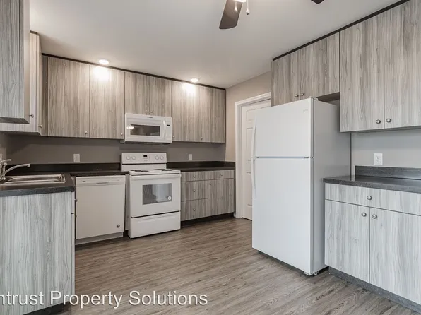 1655 S Ingram Mill Rd, Springfield, MO 65804