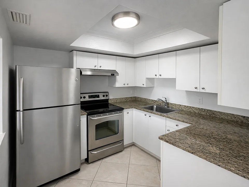 8 SE 19th Ave Pompano Beach, FL 33060