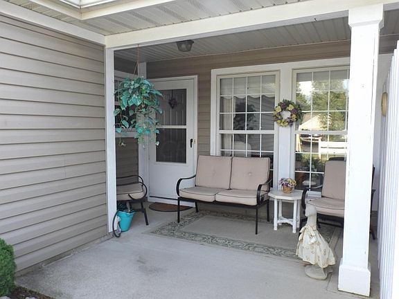 2nd image of 5525 Parkshire Dr
