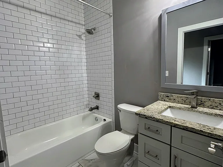 1081 Sims St SW — Photo 12
