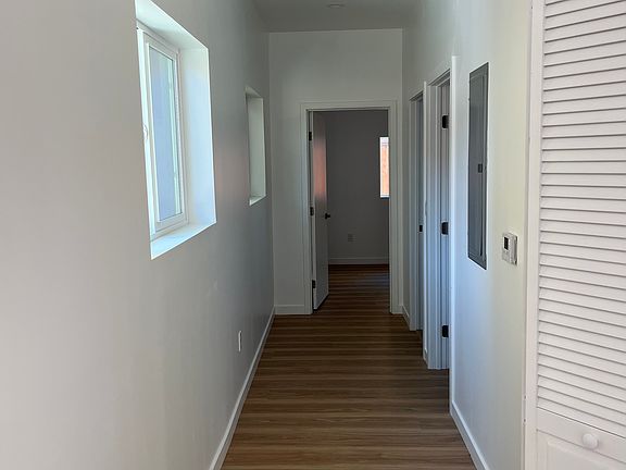 3rd image of 849 W 48th St #3