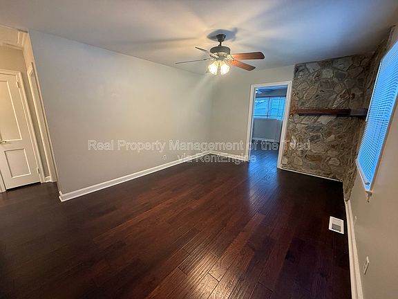 2nd image of 2817 Shady Lawn Dr
