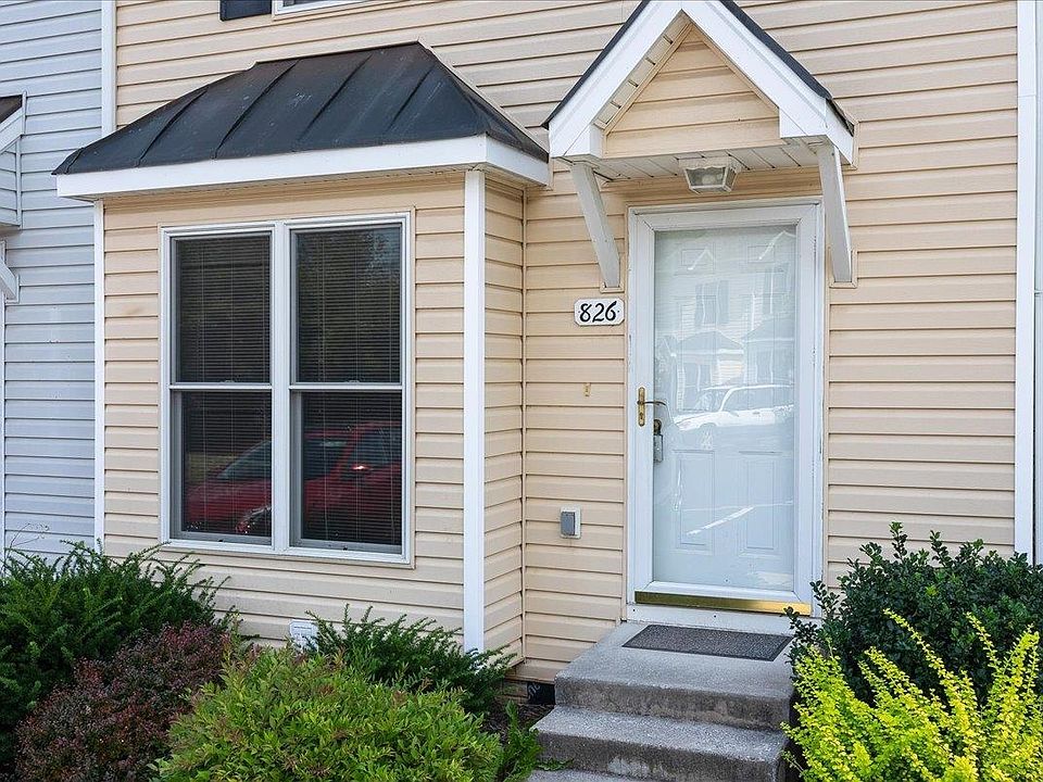 1st image of 826 Camelot Ln