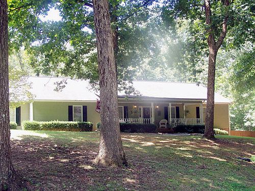 2nd image of 131 Ridgeway Rd