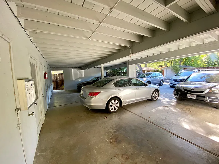 449 Hawthorne Ave — Photo 8
