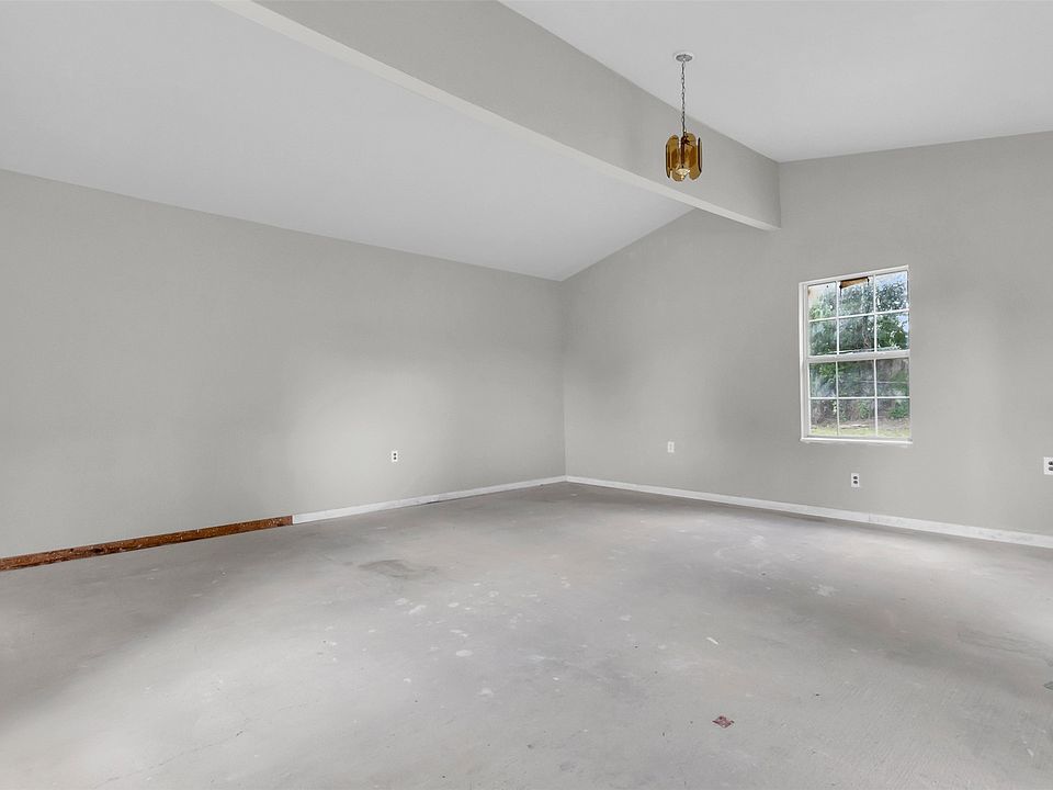 1st image of 918 Garden Dr