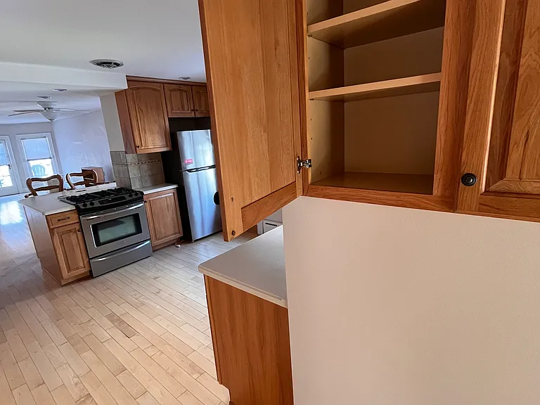 151 Eagle St — Photo 13